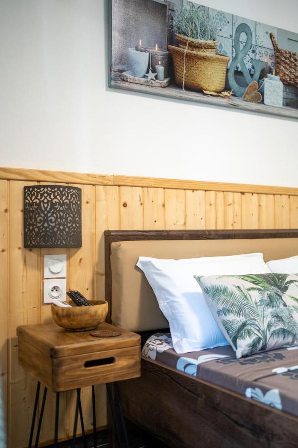 Appartements Et Chambres En Coeur De Ville Saint-Denis - Entree Autonome - Check In 14H30- ภายนอก รูปภาพ