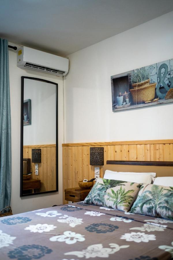 Appartements Et Chambres En Coeur De Ville Saint-Denis - Entree Autonome - Check In 14H30- ภายนอก รูปภาพ