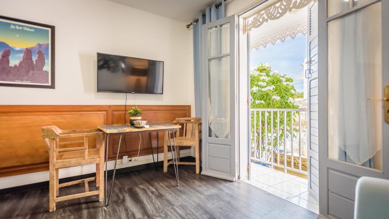 Appartements Et Chambres En Coeur De Ville Saint-Denis - Entree Autonome - Check In 14H30- ภายนอก รูปภาพ